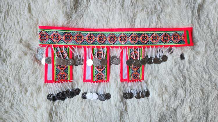 2023年新款红色包边菱形花式蝴蝶纹版腰带【小款】（中国版硬币）