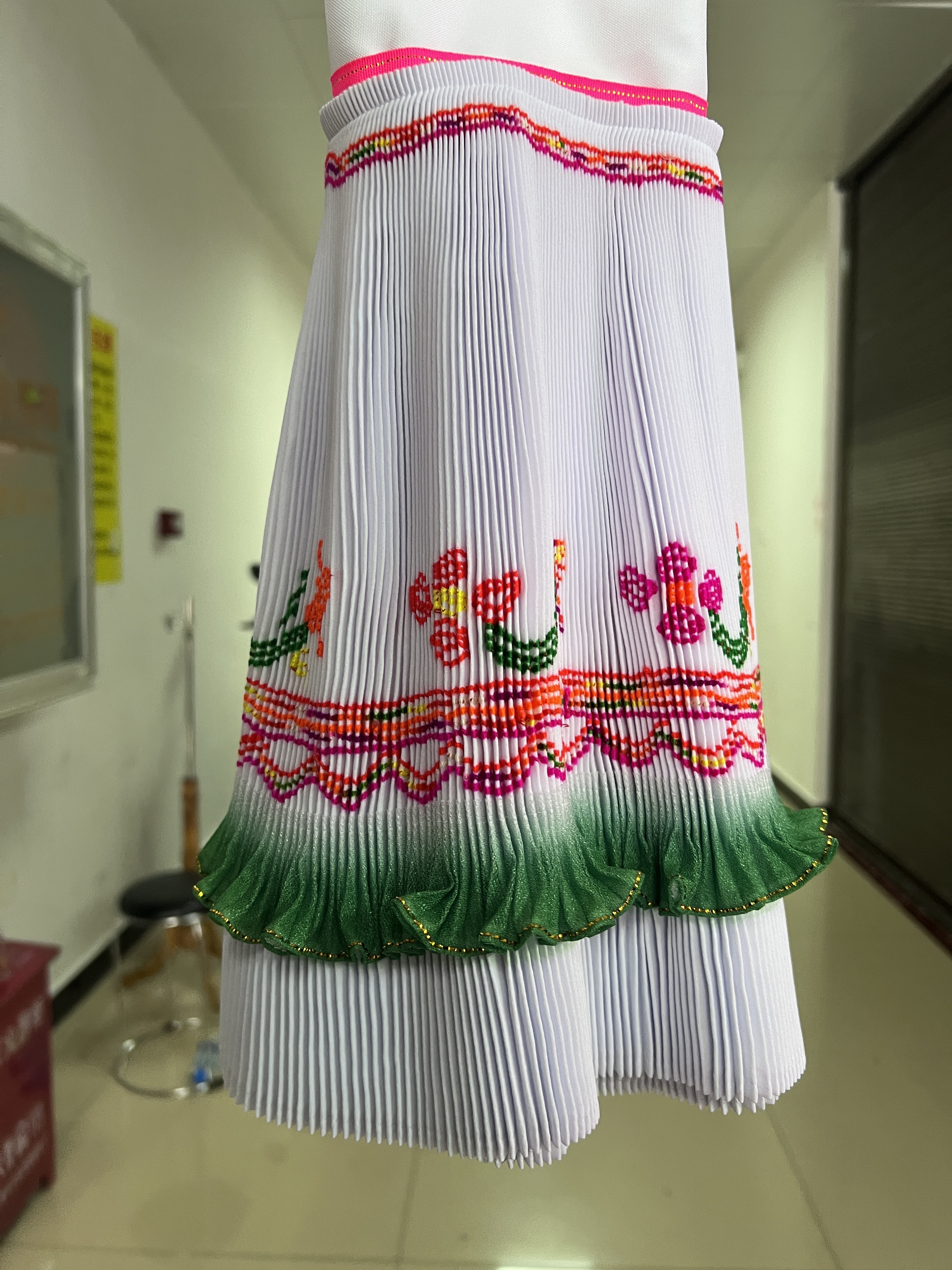 绣花裙23