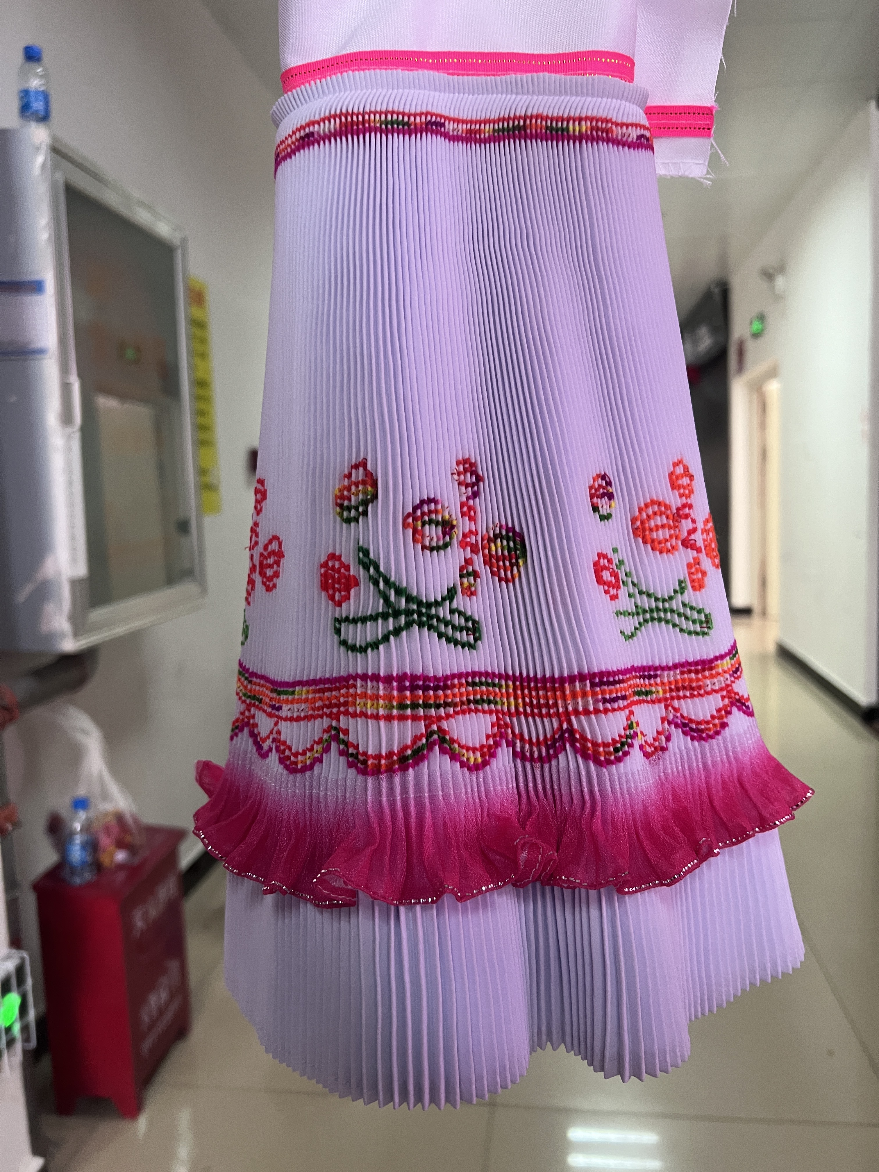 绣花裙11