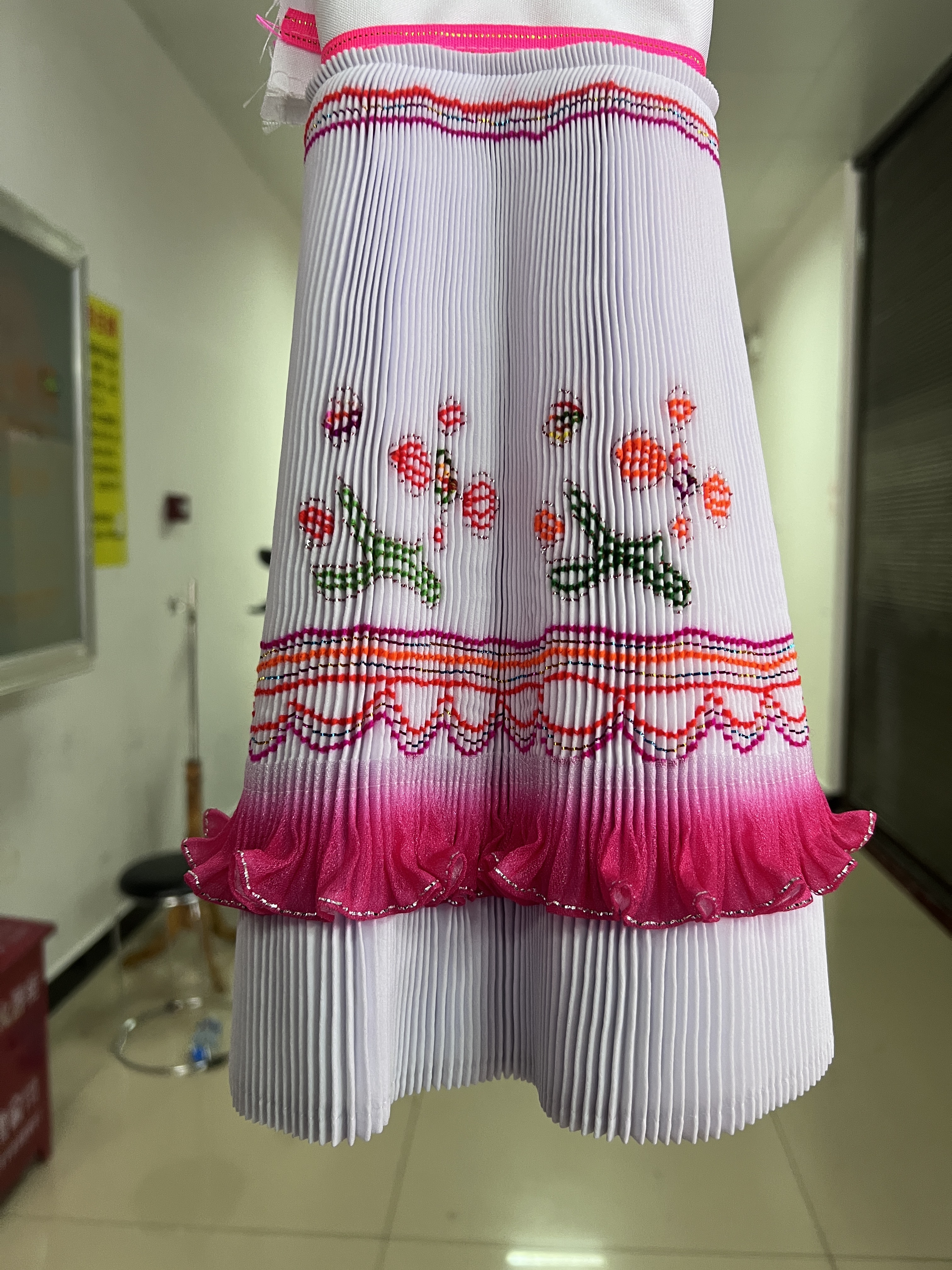 绣花裙21