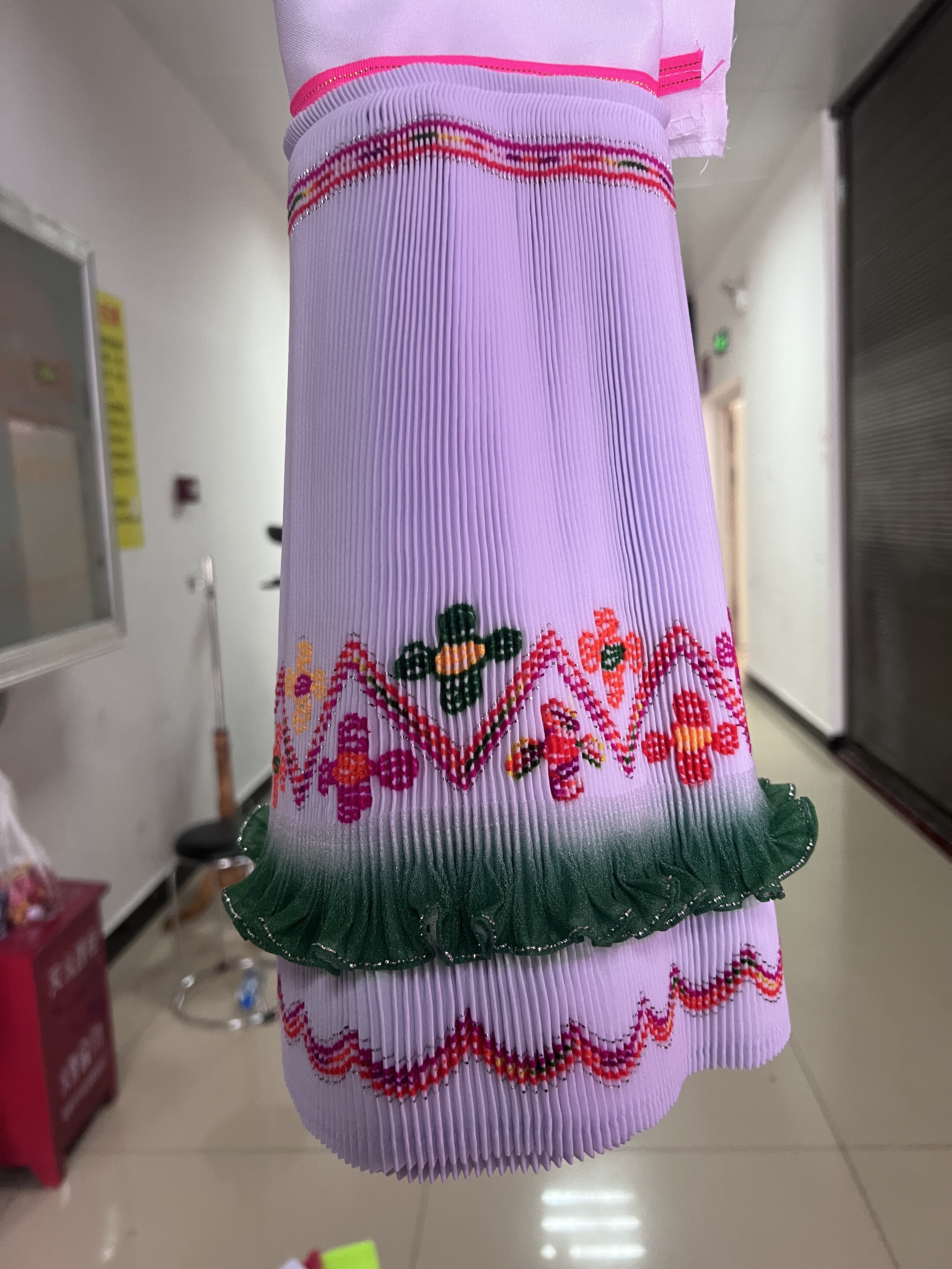 绣花裙2