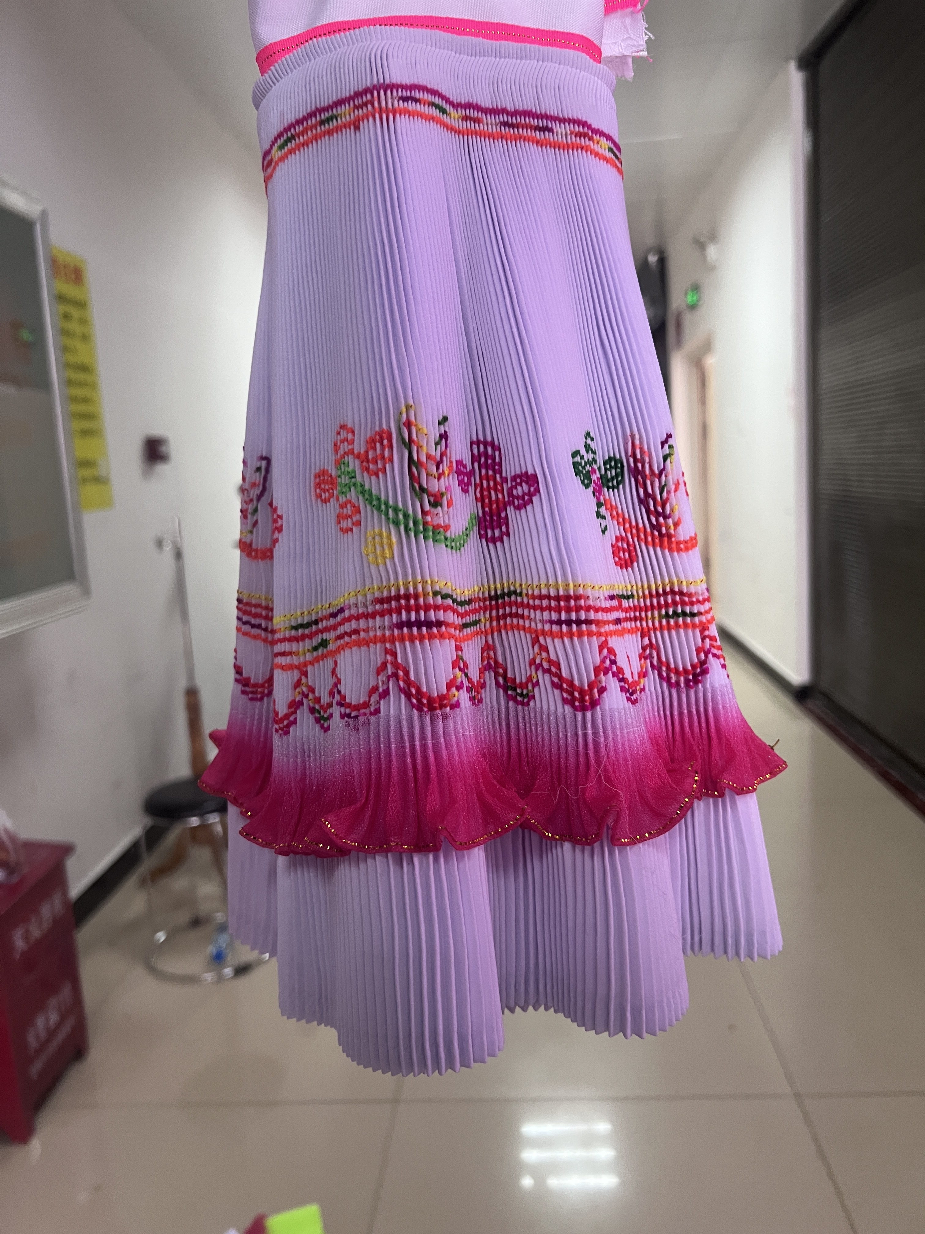 绣花裙1