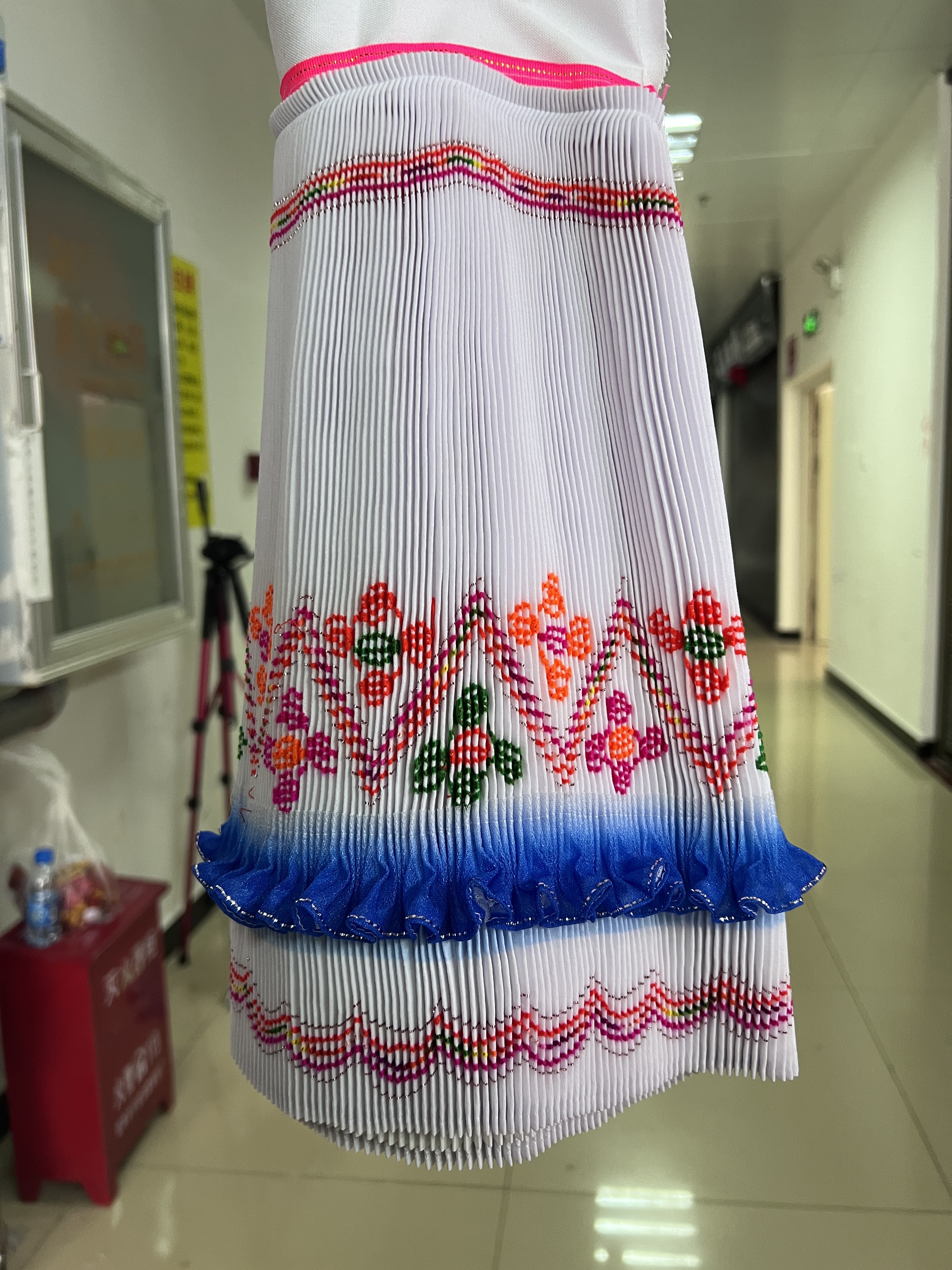 绣花裙25