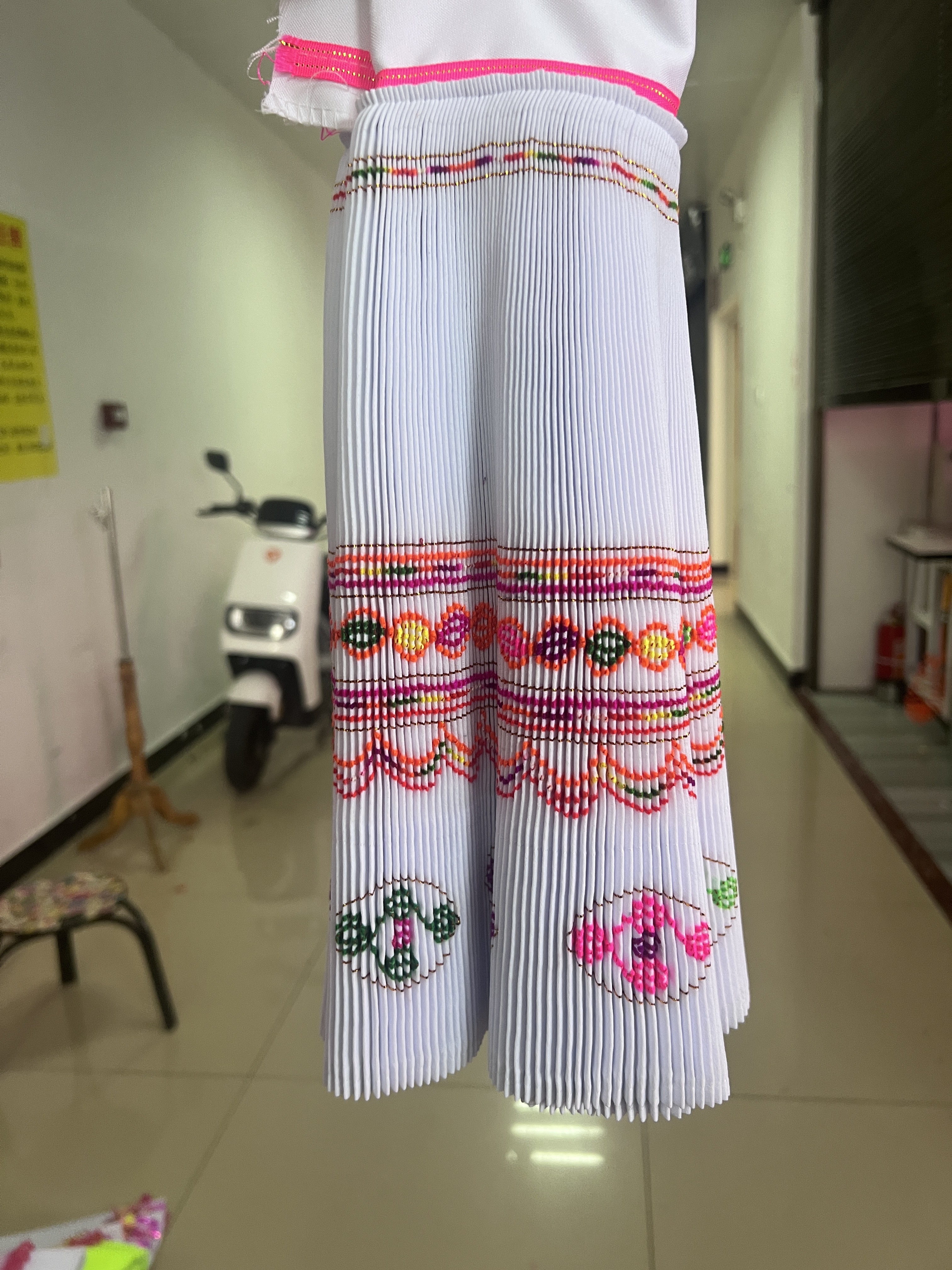 绣花直裙9