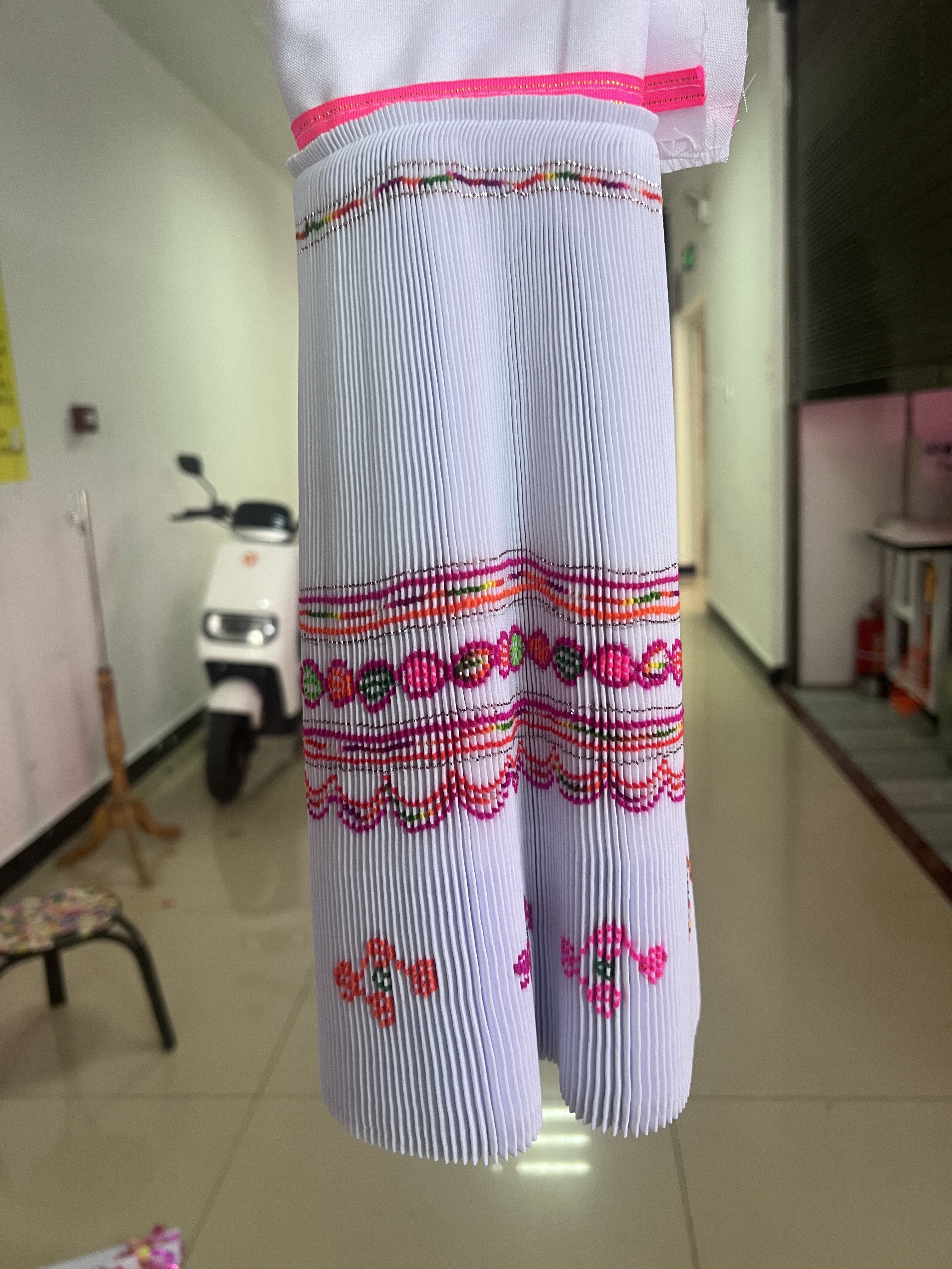 绣花直裙7