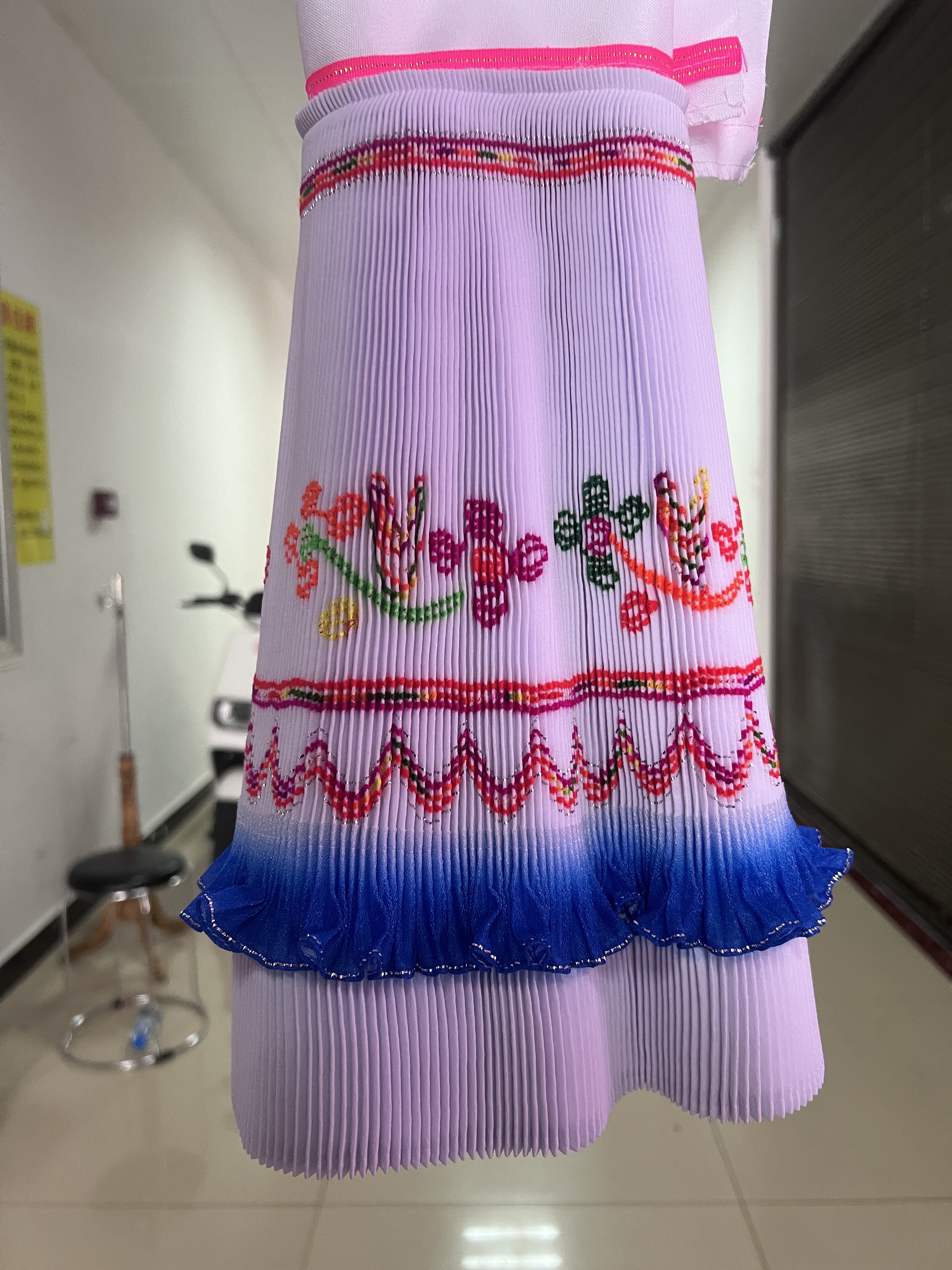 绣花裙3